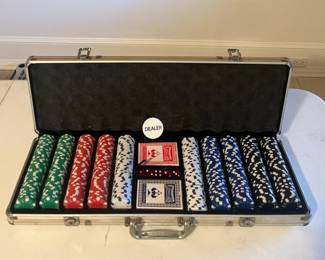 Poker set w/case - like new