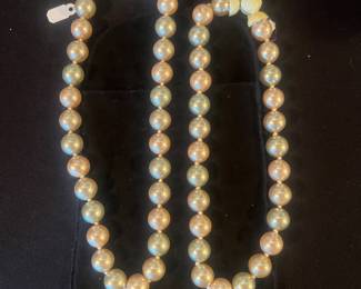Erwin Pearl necklaces with we’re gonna have tomagnetic closures