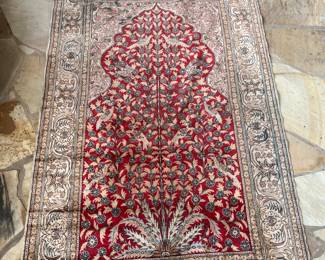 3'7" x 5'7' silk rug