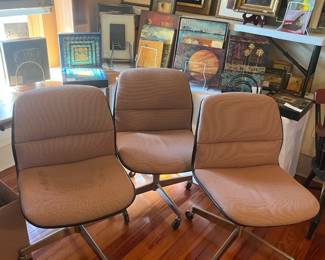4 swivel chairs on casters (one not shown)
