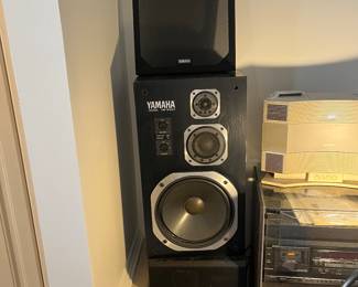 Yamaha NS-500M speakers