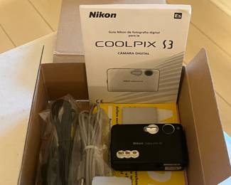 Cannon Cool Pix S3 Digital Camera