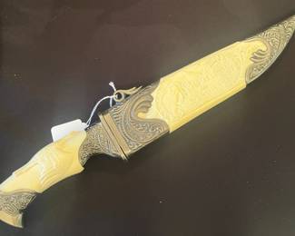 Hunting knife