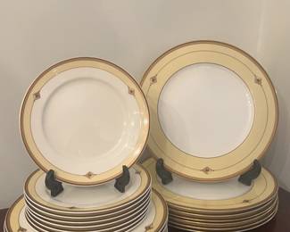 Mikasa Bone China, "Luxura Saffron"