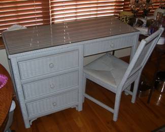 Wicker Desk & Chair - nice