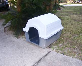 Dog House - medium size