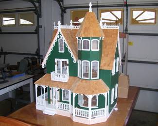 LARGE Dollhouse with Lots of Accessories