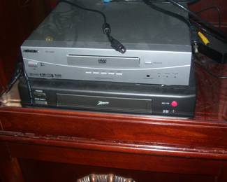 2 VHS Players