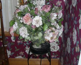 Large Silk Flower Arrangement - ver ynice