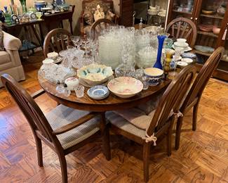 Oak table & 6 chairs
