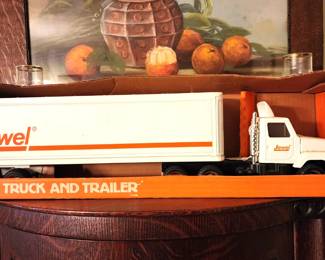 ERTL JEWEL Truck and Trailer 1/24