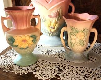 VINTAGE Hull Art Vase USA Magnolia Pottery Excellent Condition