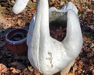 Lg Vintage Swan Planter, Swan Statue, Yard Art, Garden, Lanai, Patio