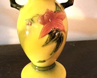 Vintage Hull Woodland Yellow Green Floral Double Handled Vase