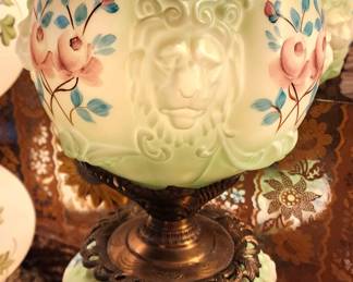Gone With the Wind Green w/ Lions Lamp (heavy!)