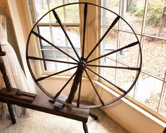 Antique spinning wheel