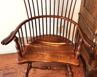 Frederick Duckloe & Bros Reproduction Gentlemen’s Windsor Comb Back Chair