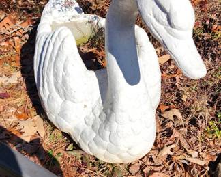 Lg Vintage Swan Planter, Swan Statue, Yard Art, Garden, Lanai, Patio