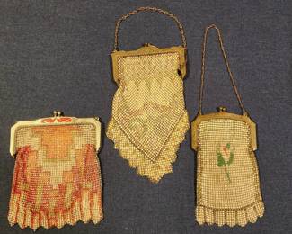 Vintage Sweet Art Deco Enamel Mesh Flapper Purse w/ Roses Gold-Tone Frame