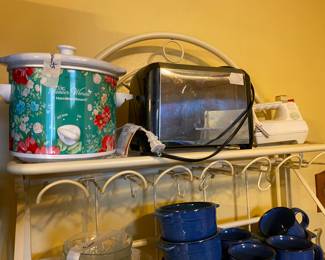 Pioneer woman small crock pot, toaster, mixer 
