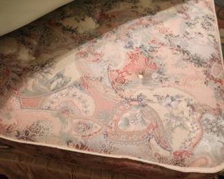 Mattress & box springs 