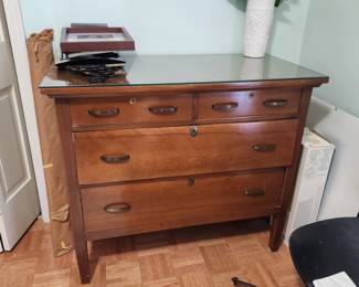 3 drawer chest