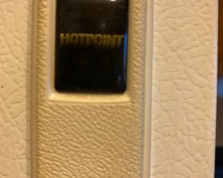 Hotpoint refrigerator 