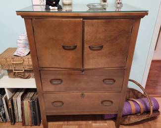 Chest & collectibles 