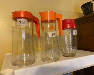 Tang pitcher & Tang container