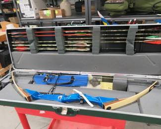 Lot 139. Jennings right-handed compound bow, arrows, quiver, and hard case
