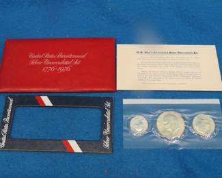 Lot 409. U.S. Bicentennial Silver Uncirculated Set containing 40% silver quarter, half, and dollar coins