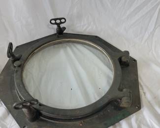 Ship porthole 