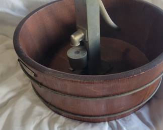 Novelty hand pump nut cracker