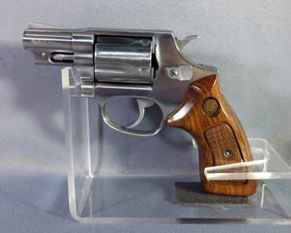 Taurus Brazil / Taurus Int'l 85 .38 Spl 5-Shot Revolver SN# LA21142, Paperwork, In Original Box 