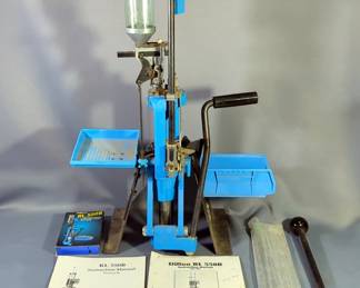 Dillon RL 550B Reloading Press, With Instructions, Unknown Completion, And Extra Knob Handle And Primer Tubes 
