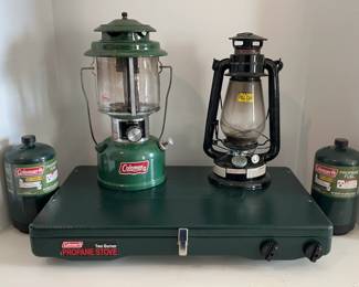 Coleman Propane Stove w/ 2 Lanterns