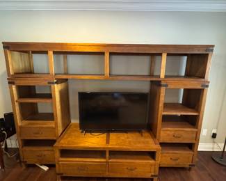 Aurhaus 4 piece entertainment unit