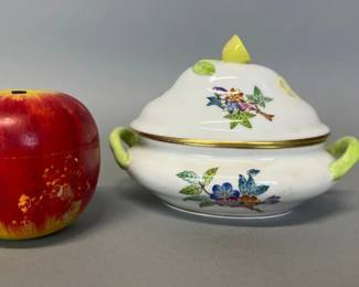 Herend "Queen Victoria" sugar bowl