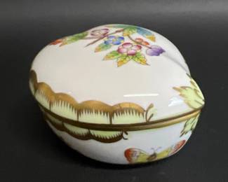 Herend "Queen Victoria" leaf dish