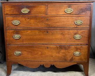 Walnut Mid-Atlantic states period chest of drawers