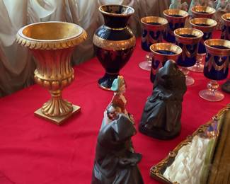 Urn, large vase, etc.