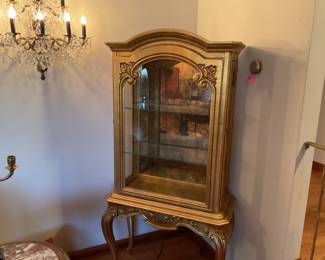 Vintage vitrine/curio, mirrored back, glass shelves.