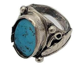 Sterling Navajo Turquoise&nbsp;Ring

Sz 9.75

Weight: 18.51 grams&nbsp;&nbsp;


Estimated Melt Value: $ 15.39&nbsp; as of (01/07/2025)

Buyer is responsible to pay for Shipping and Ins (See Shipping Details)&nbsp;