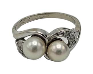 14k White Gold Pearl RIng / Accent Setting

Hallmark: 14k/Coronation

Sz 7

Weight&nbsp; 3.62 Grams

Estimated Melt Value: $178.11&nbsp; as of (12/22/2024)

Buyer is responsible to pay for Shipping and Ins (See Shipping Details)