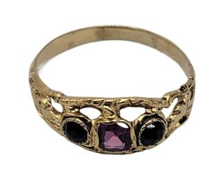 Gold Ring Amethyst & Onyx Stones

Sz 6.75

Grams 1.72&nbsp;&nbsp;

Buyer is responsible to pay for Shipping and Ins (See Shipping Details)