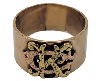 14k Engraved Multi Toned Ring

Sz 7

Grams 6.27

Estimated Melt Value: $313.16 as of (1/13/25)

Buyer is responsible to pay for Shipping and Ins (See Shipping Details)