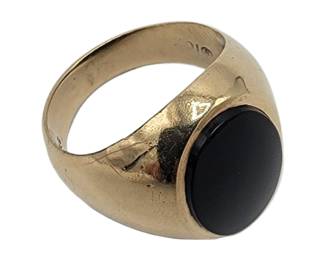 10k Gold Men's Onyx Ring

Sz 10

Hallmark: 10k / 525 / B w/ Circle Symbol

Weight: 7.89&nbsp;(includes stone)

Estimated Melt Value: $278.52&nbsp; as of (12/26/2024)

Buyer is responsible to pay for Shipping and Ins (See Shipping Details)