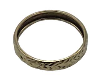 10k Engraved Ring

Sz 8

Weight 0.85 grams

Hallmark&nbsp;Ma

Estimated Melt Value: $30.06 as of (1/5/25)

Buyer is responsible to pay for Shipping and Ins (See Shipping Details)