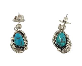 Navajo Turquoise Earings (Post)

L 2.4cm&nbsp;

Grams 6.22

Buyer is responsible to pay for Shipping and Ins (See Shipping Details)