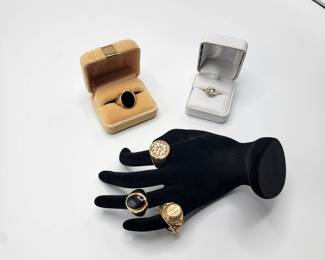 Gold & Diamond Rings See Auction for Details